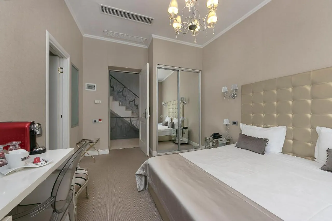 Hotel Boutique Vila Arte Bukarest 4*,